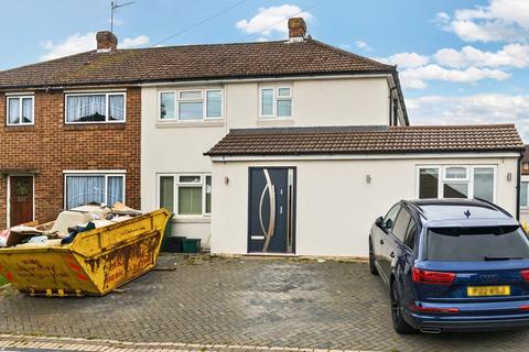 Gravelwood Close, Chislehurst, Kent, BR7 4 bed semi