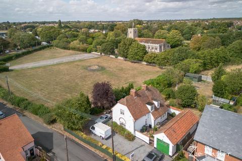 Burnham on Crouch 3 bed detached house for sale