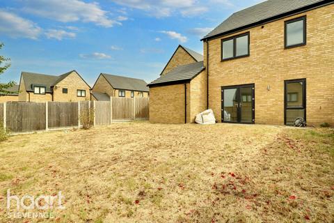 Rusling Way, Stevenage 3 bed semi