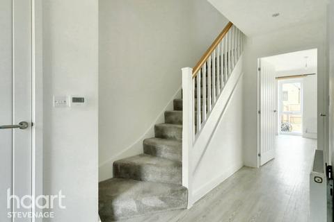 Rusling Way, Stevenage 3 bed semi