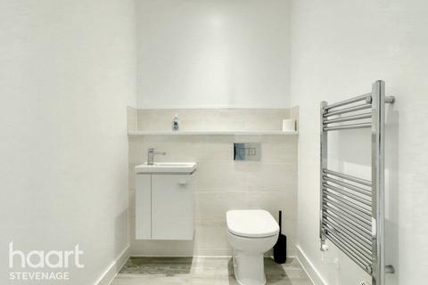 Rusling Way, Stevenage 3 bed semi