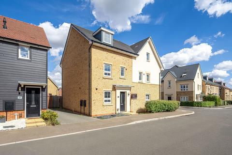 Knights Way, St. Ives PE27 4 bed semi