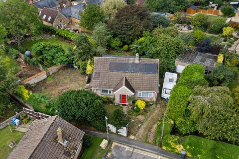 Hall Close, Geddington, NN14 4 bed detached house for sale
