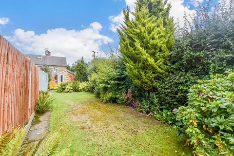 Howland Road, Marden, Kent 2 bed end of terrace house for sale