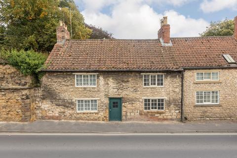 Old Maltongate, Malton YO17 4 bed end of terrace house for sale
