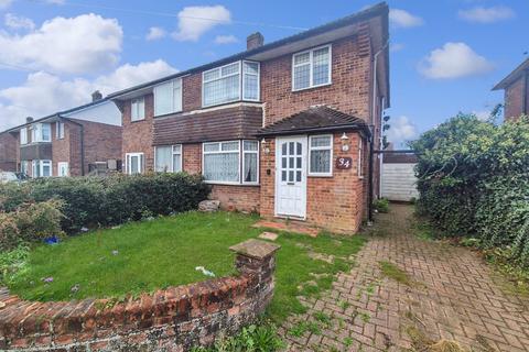 Silecroft Road, Luton, Bedfordshire... 3 bed semi