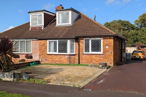 MEADOWBANK ROAD, FAREHAM. AUCTION... 3 bed semi