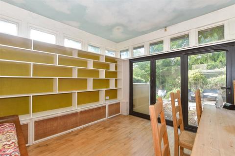 Crowborough, East Sussex 4 bed detached bungalow for sale