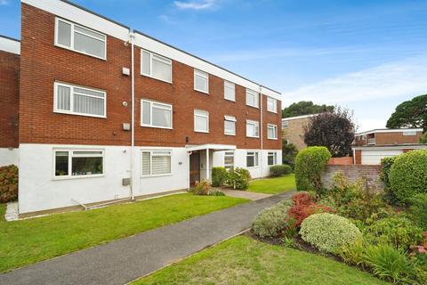 Mudeford Lane, Christchurch BH23 3 bed flat for sale