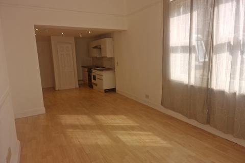 Victoria Road, Margate, Kent 2 bed ground floor maisonette for sale