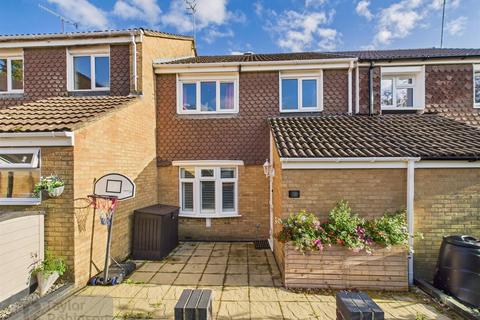 Reedings, Ifield, Crawley 3 bed terraced house for sale