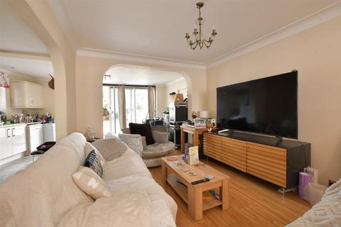 Danehurst Gardens, Ilford, Essex 3 bed semi
