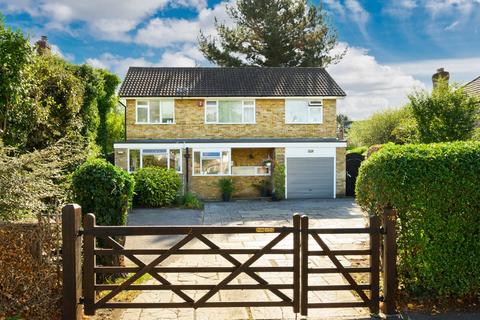Manor Road North, Esher, Surrey, KT10 5 bed detached house for sale