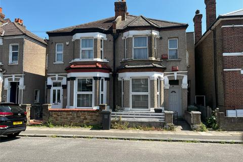 Nelgarde Road, London, SE6 2 bed duplex for sale