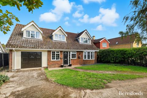 Peartree Lane, Danbury, CM3 3 bed detached house for sale