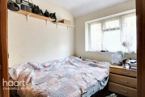 Margery Road, Dagenham 3 bed end of terrace house for sale