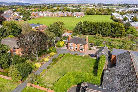 Whitecross Road, Hereford 4 bed detached house for sale