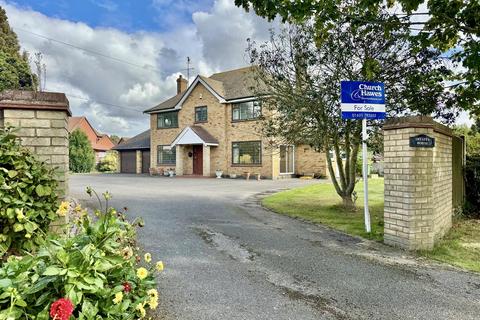 Smyatts Close, Southminster 4 bed detached house for sale