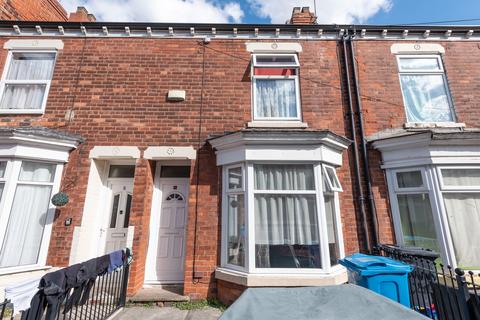 Estcourt Street, Hull HU9 2 bed terraced house for sale