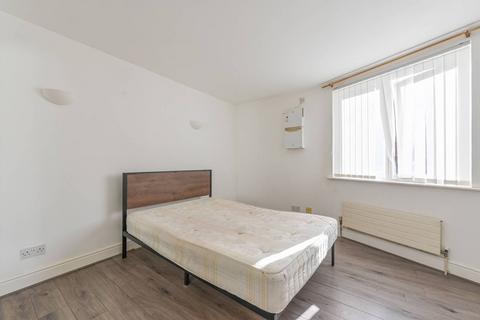 Millenium Harbour, Isle Of Dogs... 2 bed flat for sale