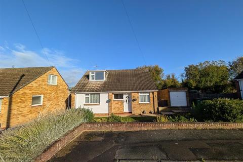 Whalesmead Close, Bishopstoke 3 bed detached bungalow for sale
