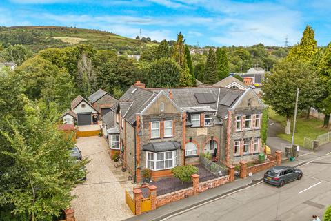 Martins Terrace, Mountain Ash CF45 4 bed semi