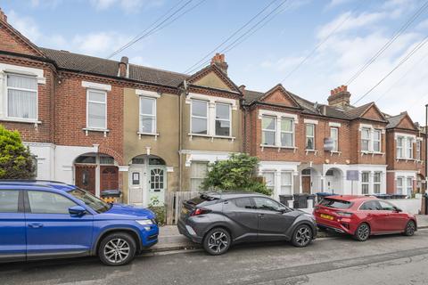 Hythe Road, Thornton Heath, CR7 3 bed maisonette for sale