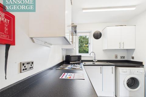 Poppy Field, Lychpit, Basingstoke... Studio for sale