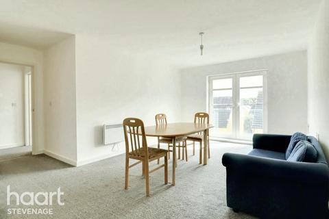 Admiral Drive, Stevenage 2 bed apartment for sale