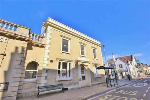 7B West Borough, Wimborne, Dorset... 2 bed flat for sale