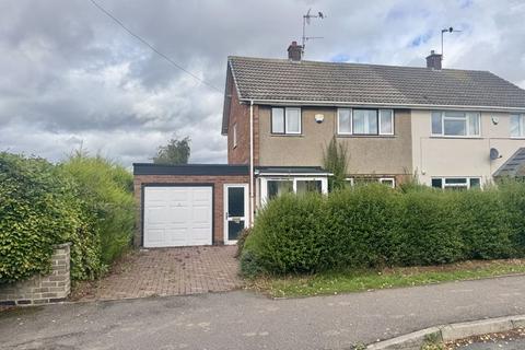 Chatsworth Close, Loughborough LE12 3 bed semi