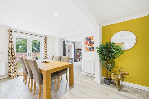 St Chads Way, North Lincolnshire DN18 4 bed detached house for sale