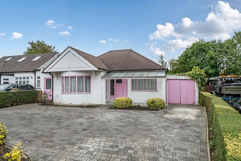Grasmere Gardens, Harrow, HA3 3 bed detached bungalow for sale