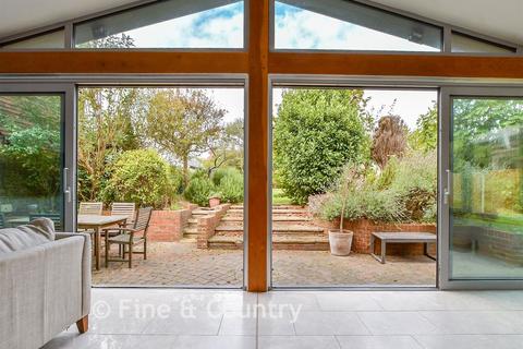 Western Esplanade, Broadstairs, Kent 4 bed detached house for sale