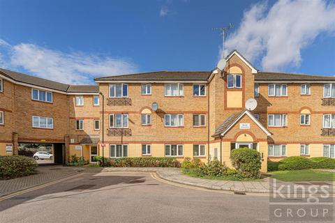 Leopold Road, Edmonton, N18 2 bed ground floor flat for sale