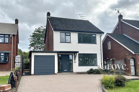 Barrs Road, Cradley Heath 3 bed detached house for sale