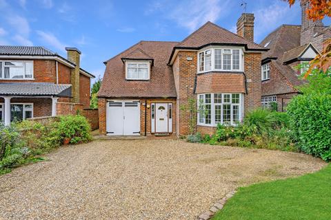 Ludlow Avenue, Luton, Bedfordshire... 4 bed detached house for sale