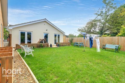 Three Post Road, Watton 3 bed detached bungalow for sale