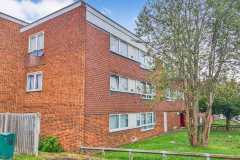Flat 18 Penryn Manor, Skinner Street... 2 bed flat for sale