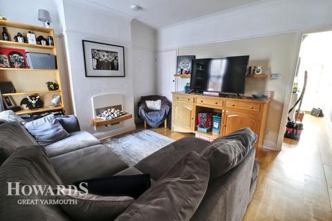 Hammond Road, Great Yarmouth 3 bed terraced house for sale