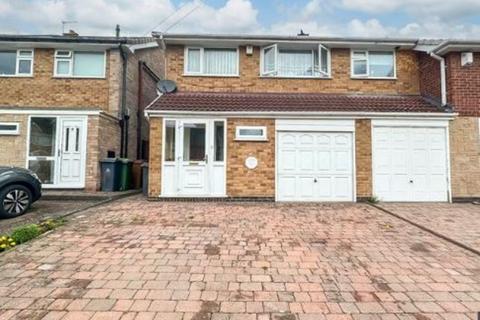 Lilac Avenue, Sutton Coldfield B74 3 bed semi