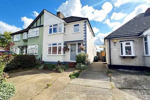 Chastilian Road, Dartford DA1 3 bed semi