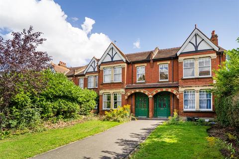 St. Marys Road, Ealing, W5 3 bed flat for sale