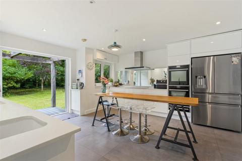 Hill Brow Road, Hill Brow, Liss 4 bed detached bungalow for sale