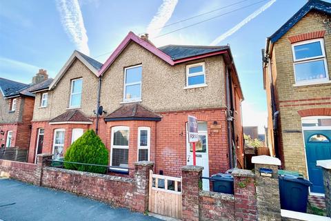 Grange Road, East Cowes 3 bed semi