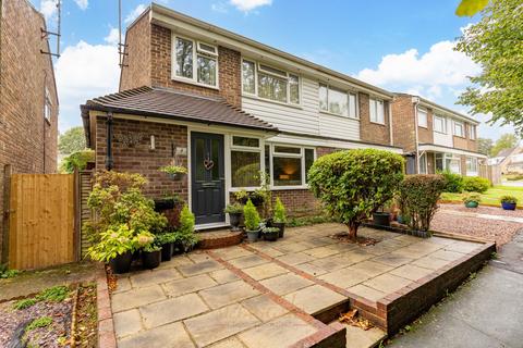 Brookside, Crawley RH10 3 bed semi