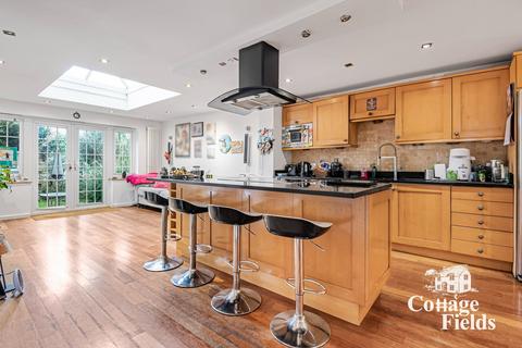 Oak Avenue, Enfield, EN2 4 bed terraced house for sale