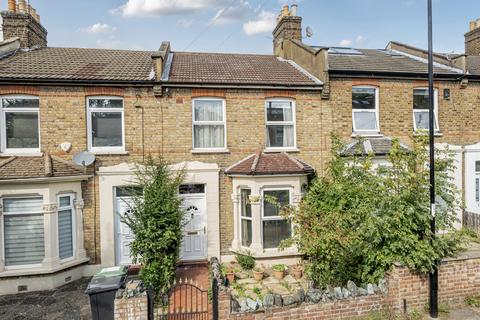 Glenfarg Road, London 3 bed terraced house for sale