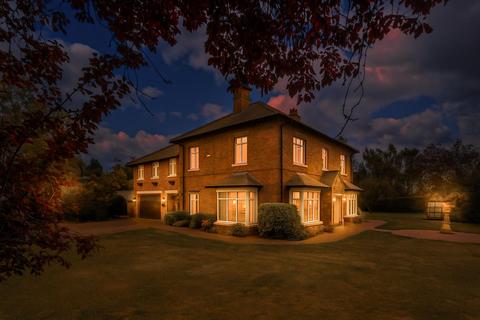 Leeds Road, Selby 6 bed detached house for sale