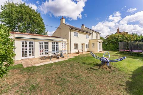 Townhouse Road, Costessey 6 bed character property for sale